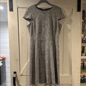 Anne Klein Textured Black and White Patterned Midi Dress Size 10